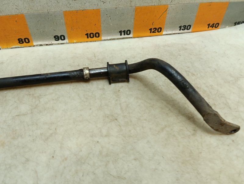 Стабилизатор передний