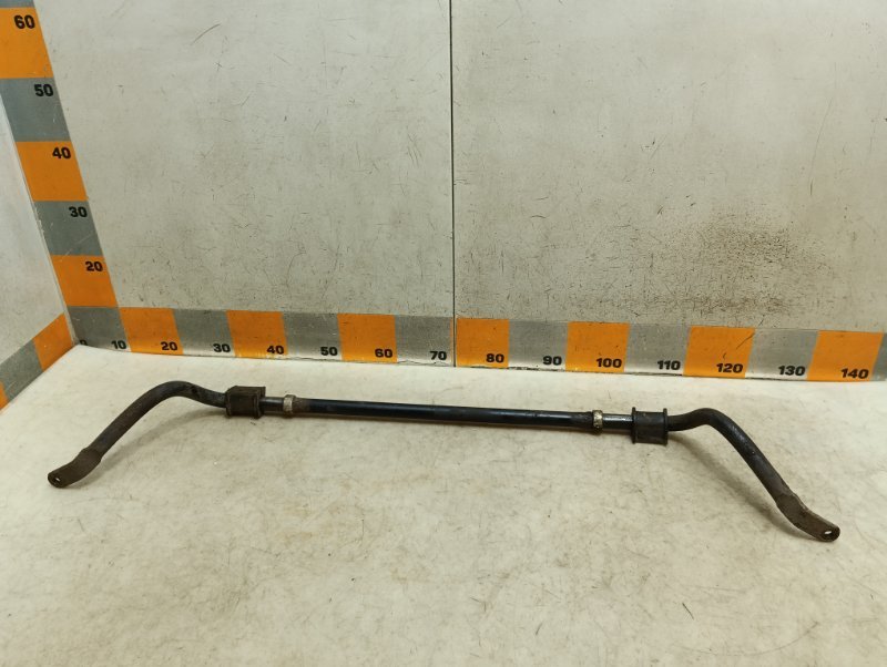 Стабилизатор передний