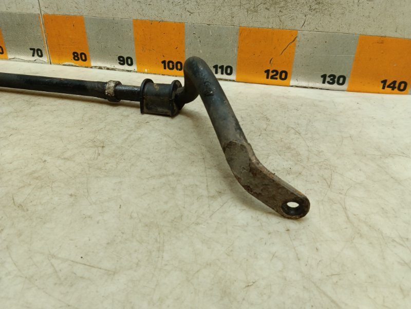 Стабилизатор передний