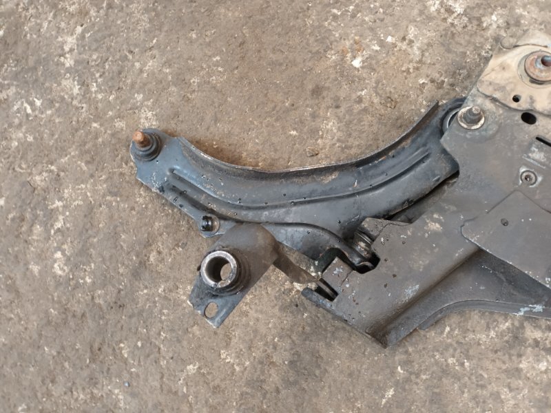 Балка подмоторная