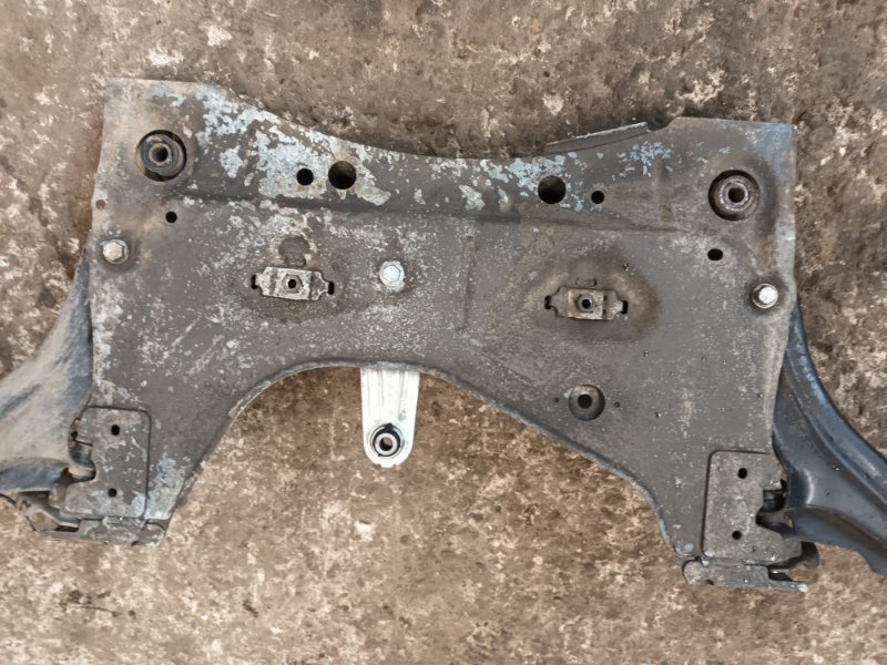 Балка подмоторная