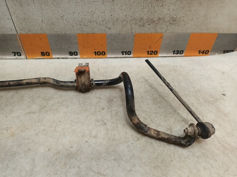 Стабилизатор передний