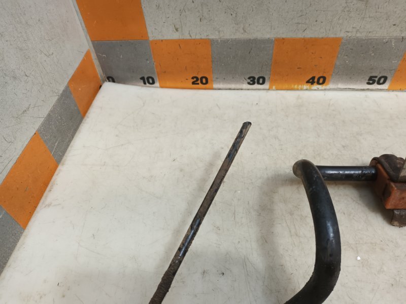 Стабилизатор передний