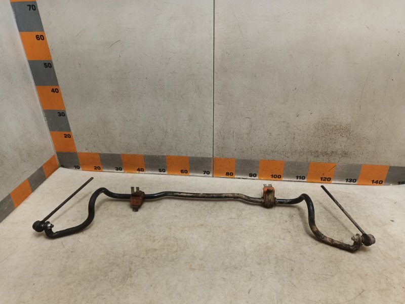 Стабилизатор передний