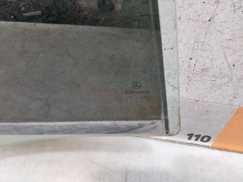 Стекло двери задней правой