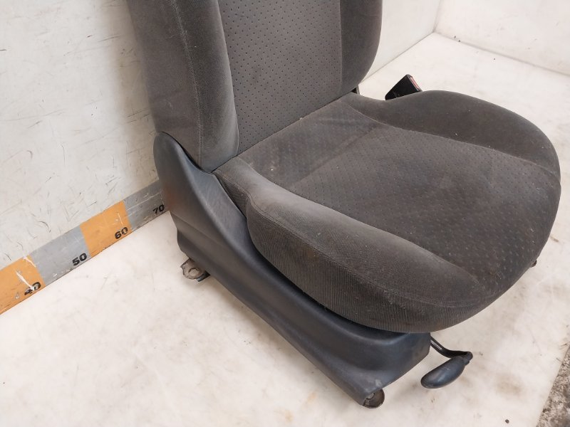 Сиденье переднее правое