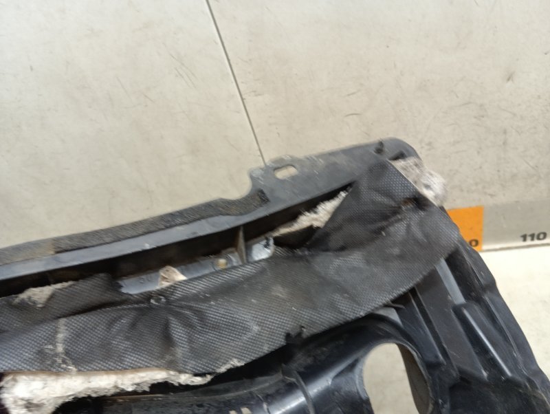 Планка под лобовое стекло