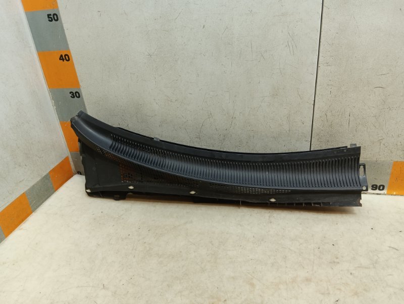 Планка под лобовое стекло