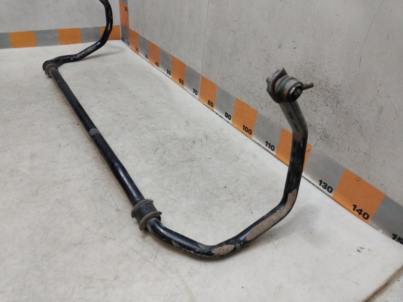 Стабилизатор передний