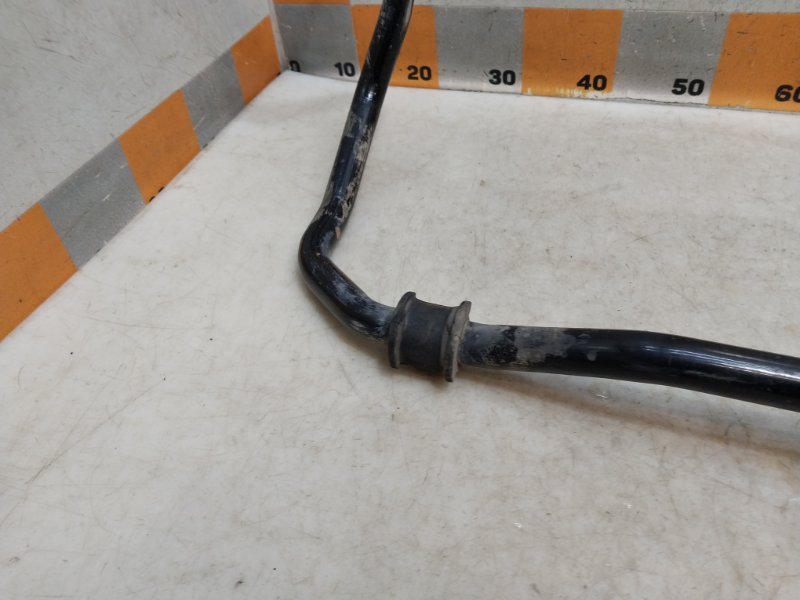 Стабилизатор передний