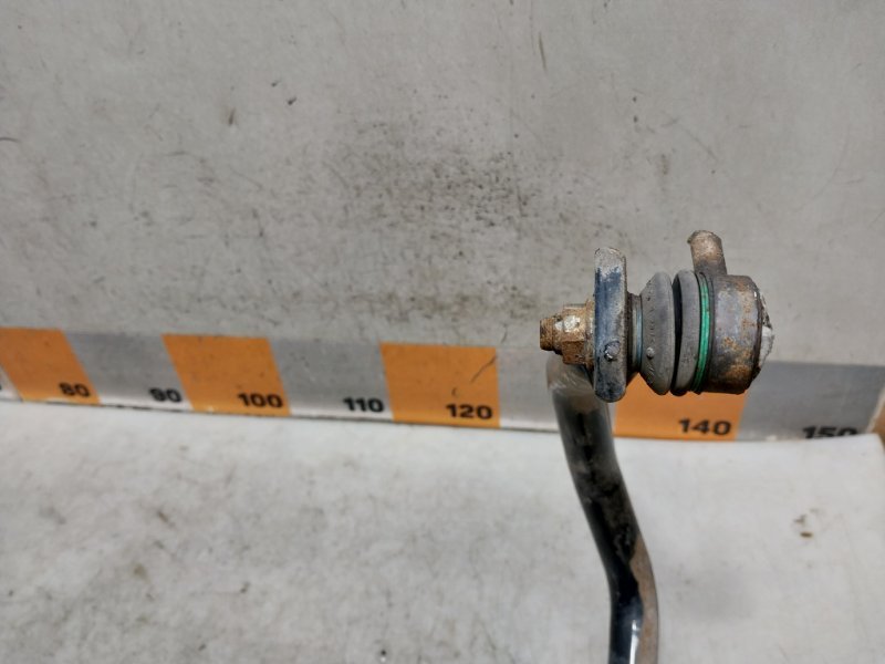 Стабилизатор передний