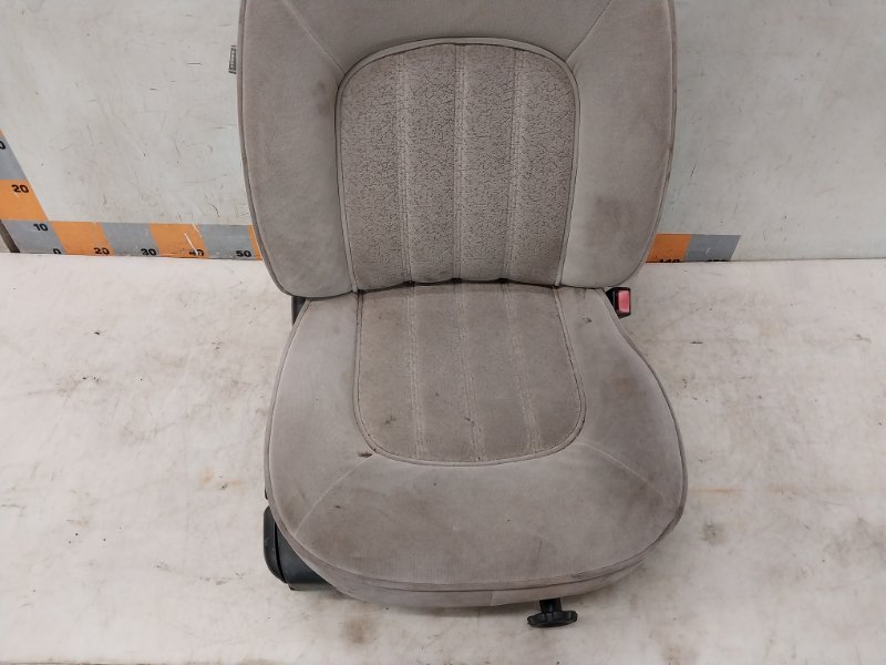 Сиденье переднее правое