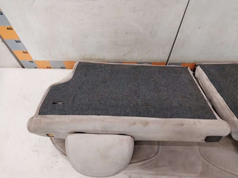 Сиденье салонное