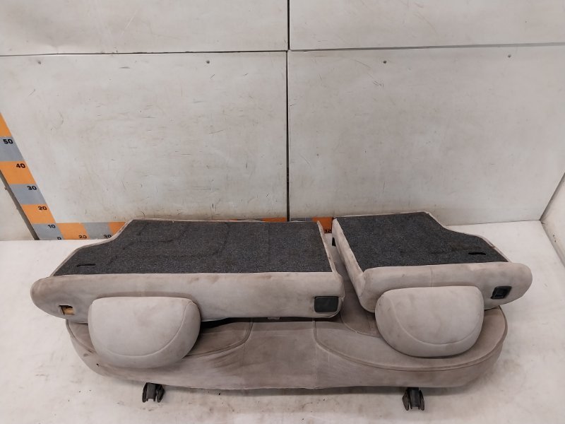 Сиденье салонное