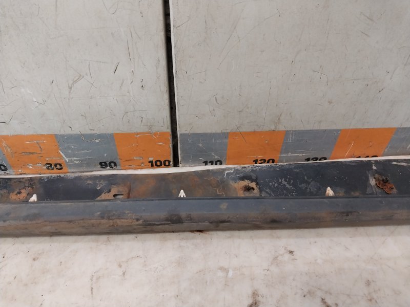 Накладка на порог (наружная)