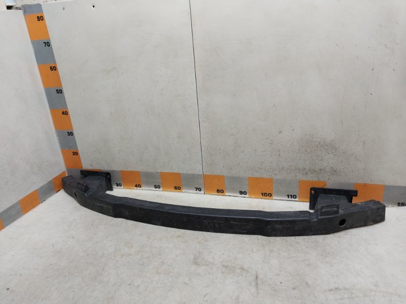 Усилитель переднего бампера