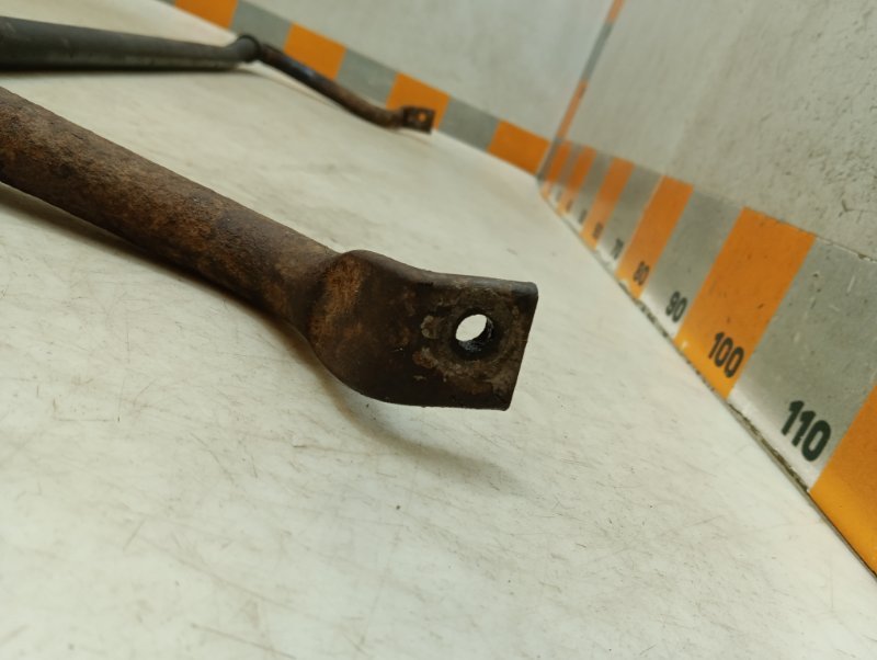 Стабилизатор передний