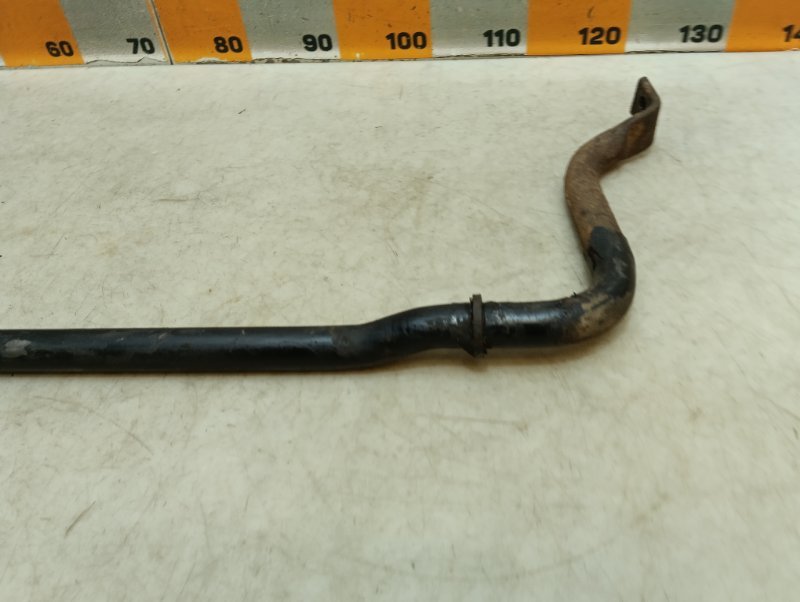 Стабилизатор передний