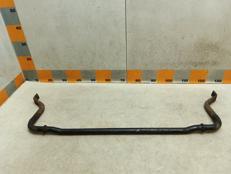 Стабилизатор передний