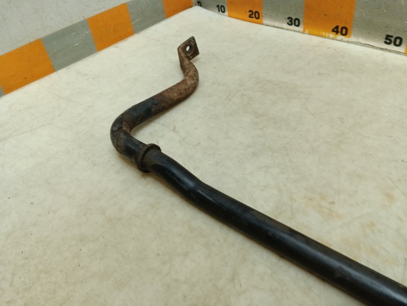 Стабилизатор передний