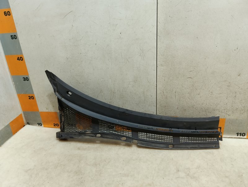 Планка под лобовое стекло