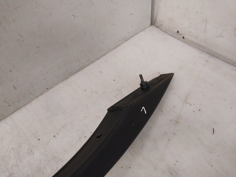 Рейлинг (релинг) левый (планка на крышу)