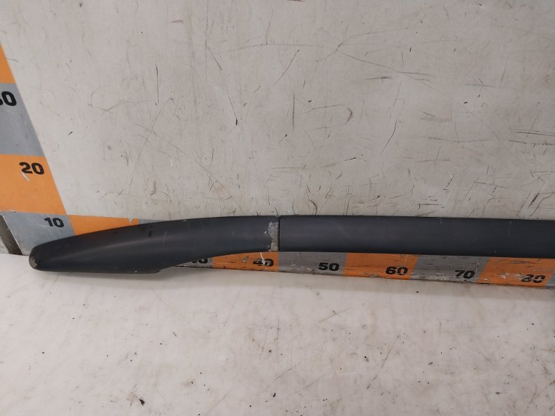 Рейлинг (релинг) левый (планка на крышу)