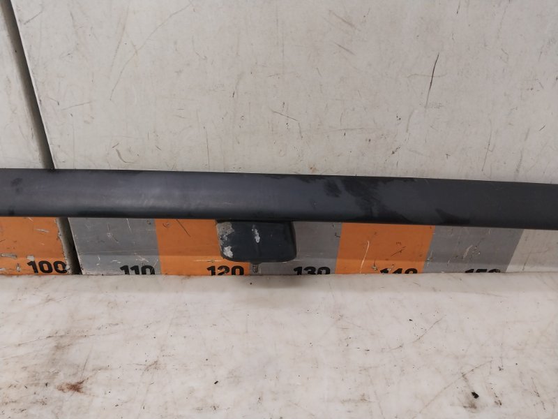 Рейлинг (релинг) левый (планка на крышу)