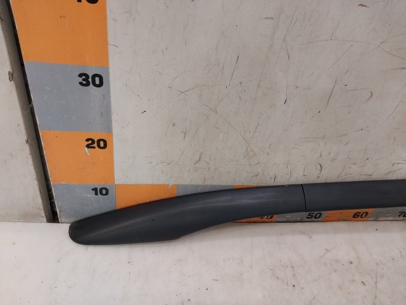 Рейлинг (релинг) правый (планка на крышу)