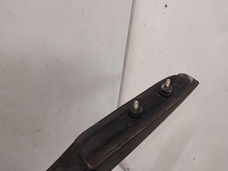 Рейлинг (релинг) правый (планка на крышу)