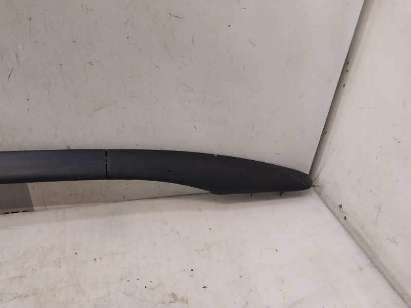 Рейлинг (релинг) правый (планка на крышу)