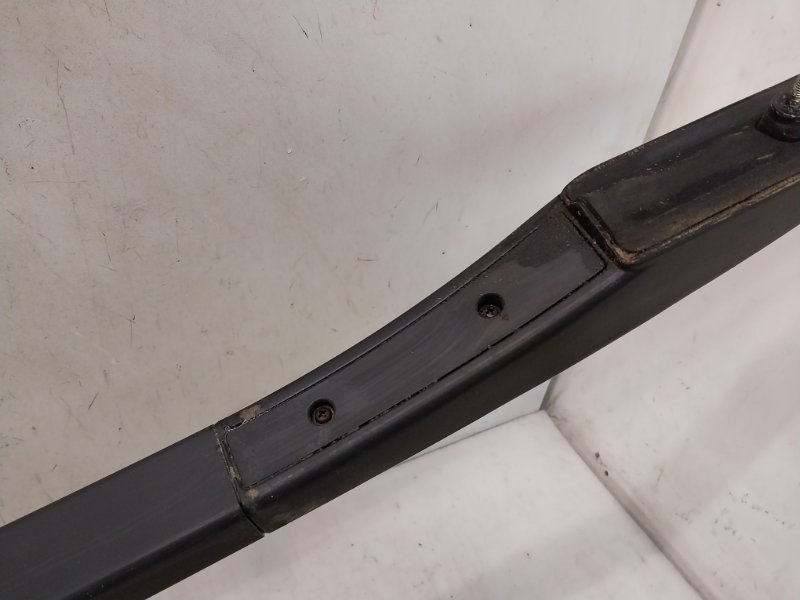 Рейлинг (релинг) правый (планка на крышу)