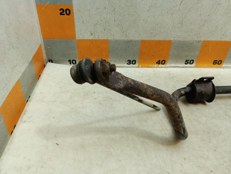 Стабилизатор передний