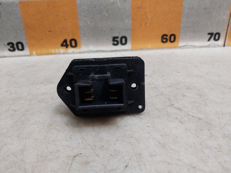 Резистор отопителя