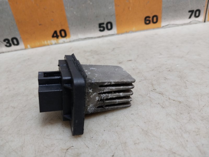 Резистор отопителя