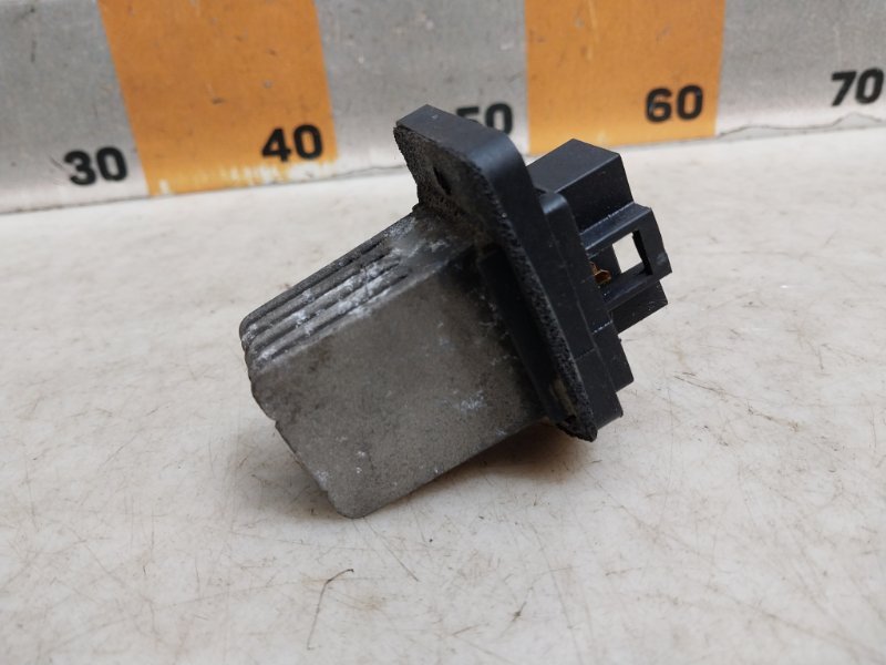 Резистор отопителя