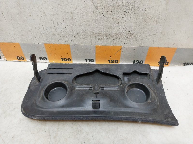 Крышка бардачка