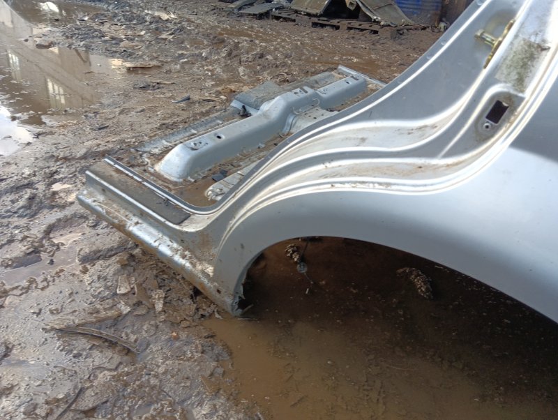 Кузовной элемент