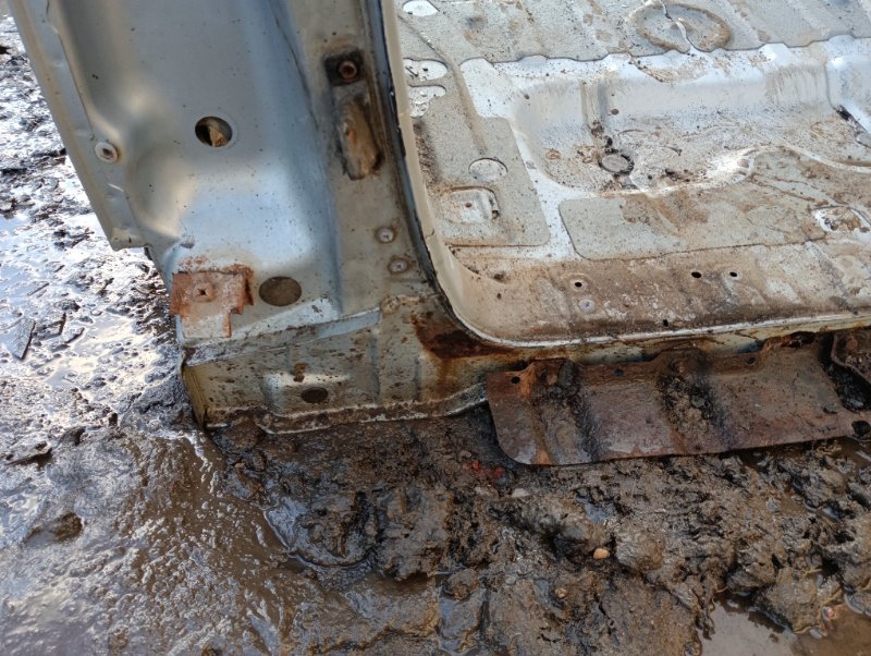 Крыло заднее левое