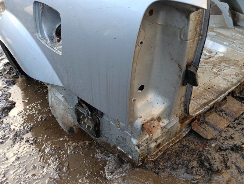 Крыло заднее левое