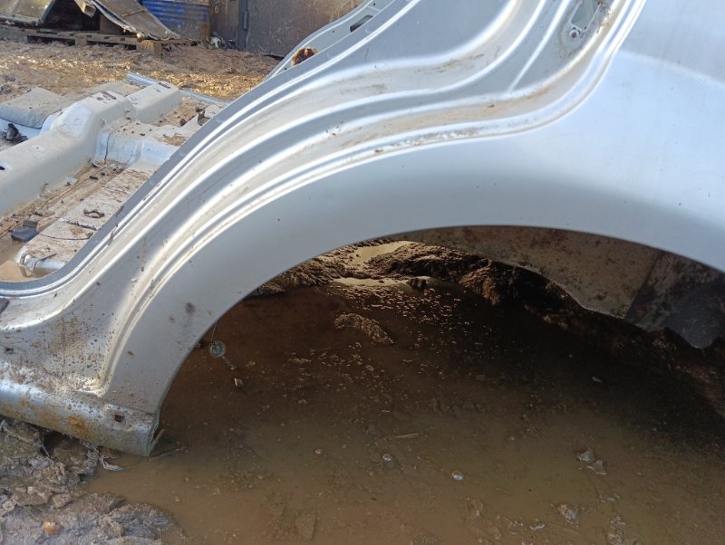 Крыло заднее левое