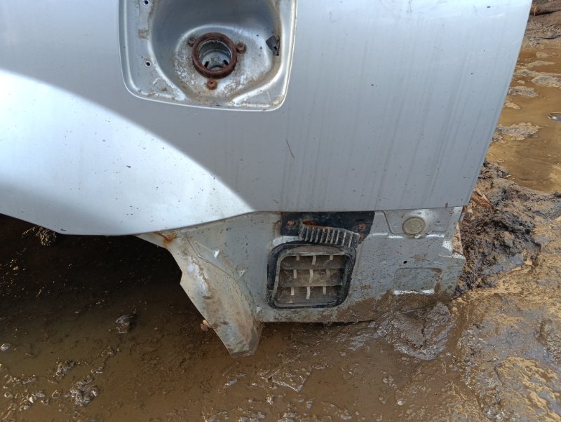 Крыло заднее левое