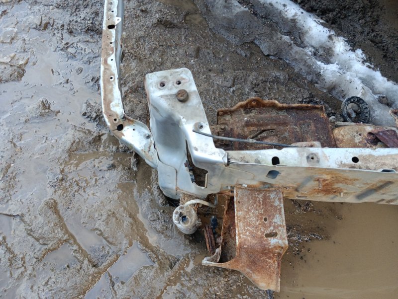 Лонжерон передний левый