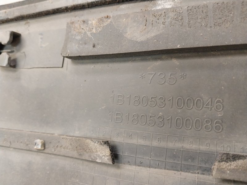 Решетка стеклоочистителей (Жабо)