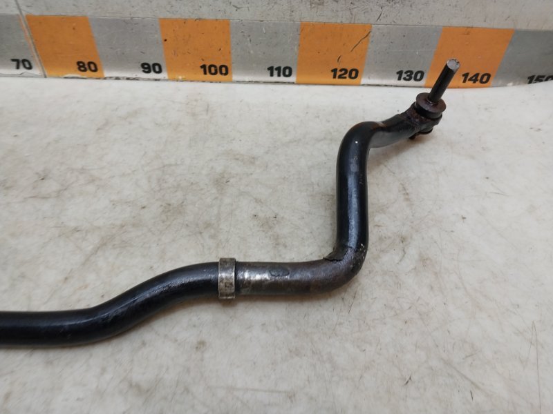 Стабилизатор передний