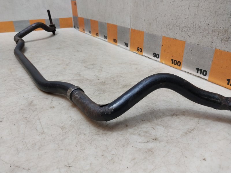 Стабилизатор передний