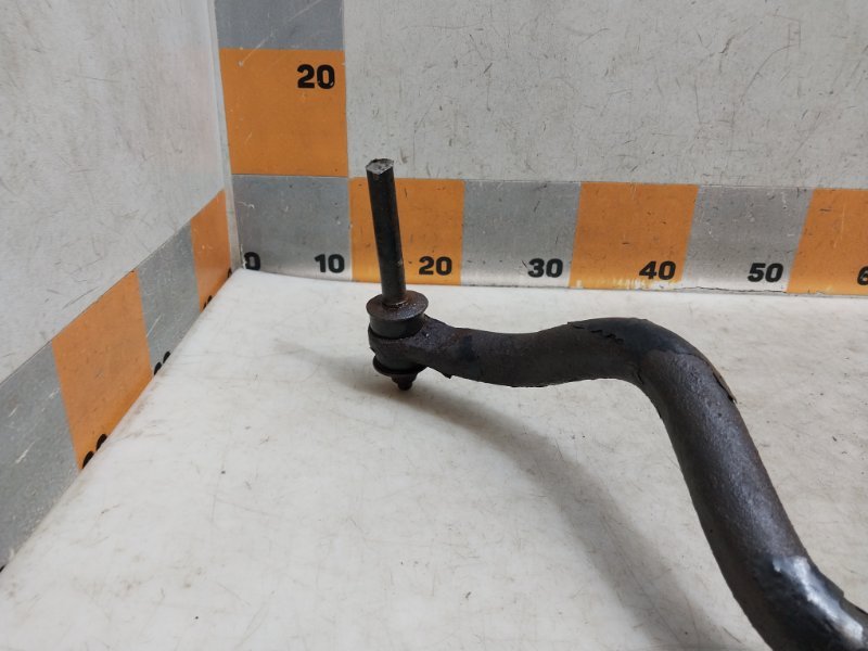 Стабилизатор передний