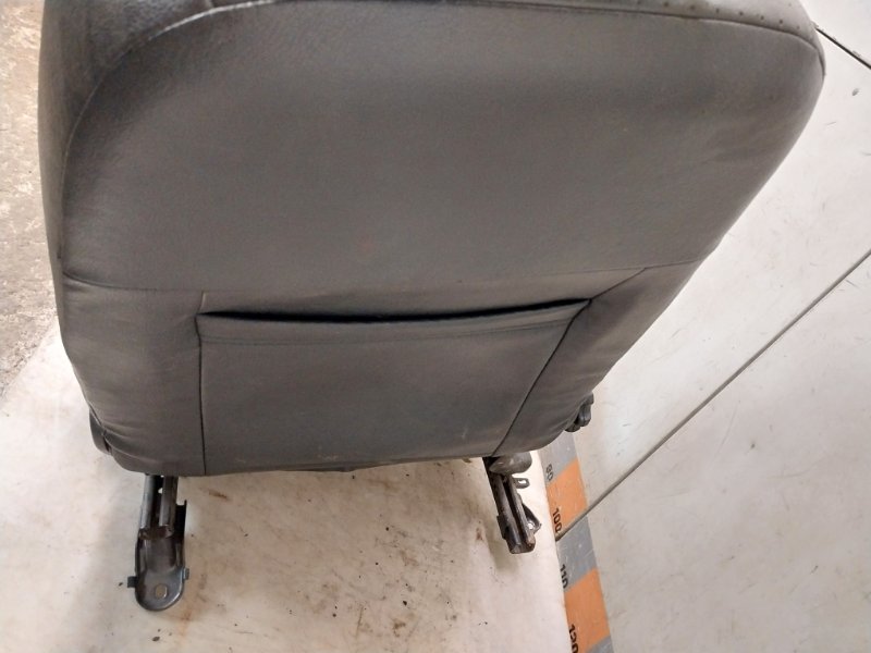 Сиденье переднее правое