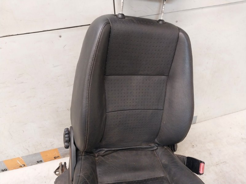 Сиденье переднее правое