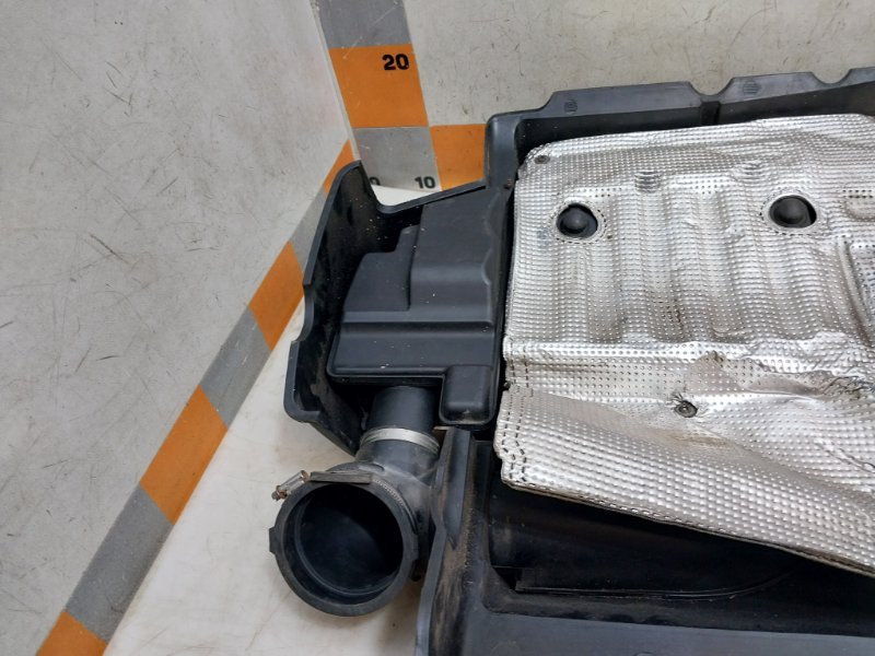 Крышка двигателя